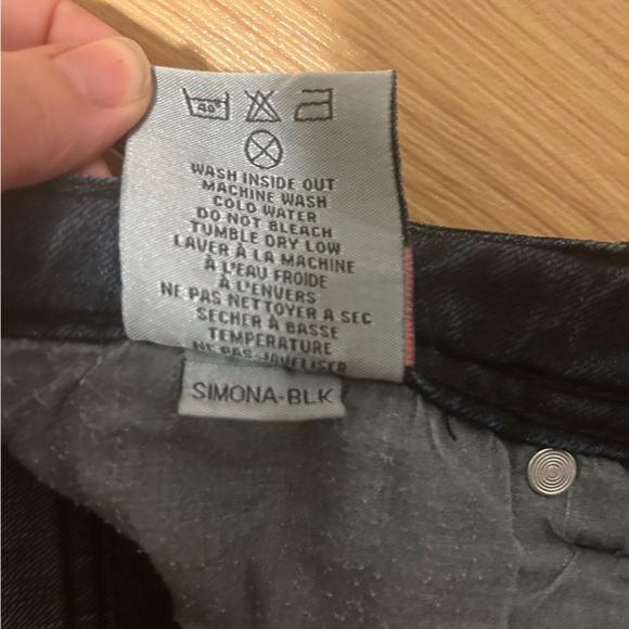 Y2K, straight leg, dark wash jeans. Lola jeans, Simona-blk. - Picture 7 of 7